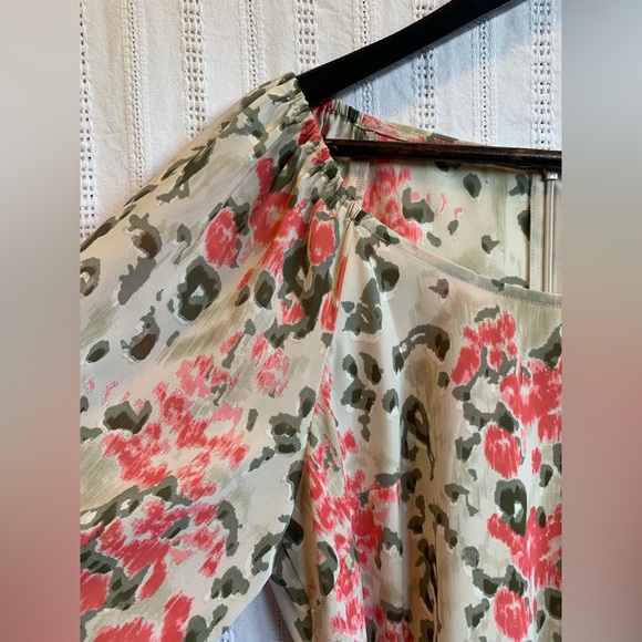 Alex + Alex. Floral Print Dress. Long Sleeve. Size 4. Excellent Used Condition - Picture 7 of 9